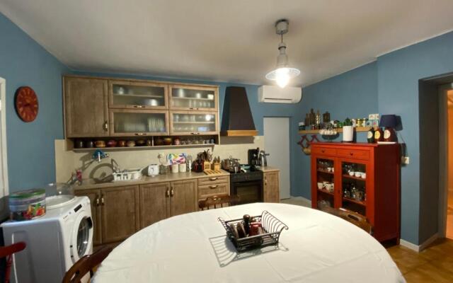Maria's country house