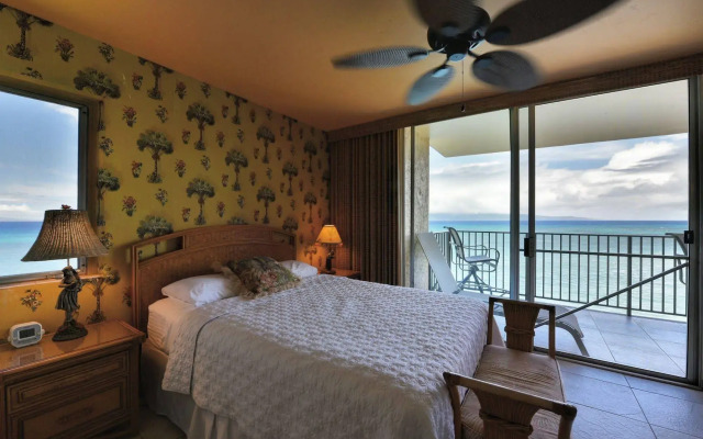 Hololani Resort