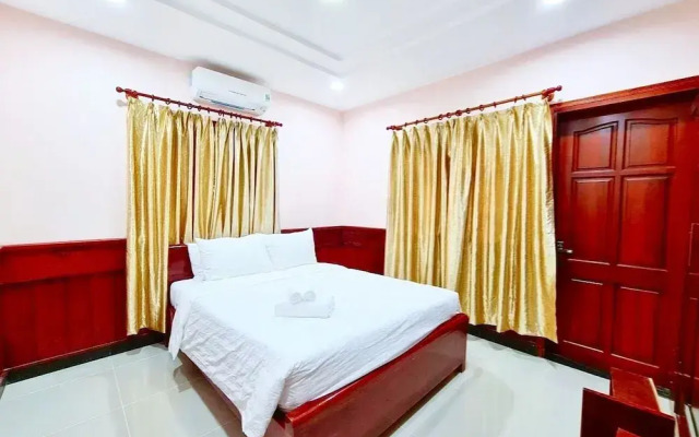 Con Dao Tan Son Nhat Hotel