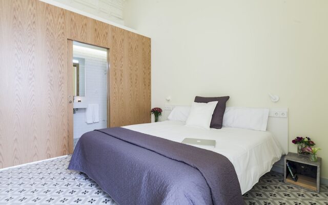 Uma Suites Pau Claris Barcelona