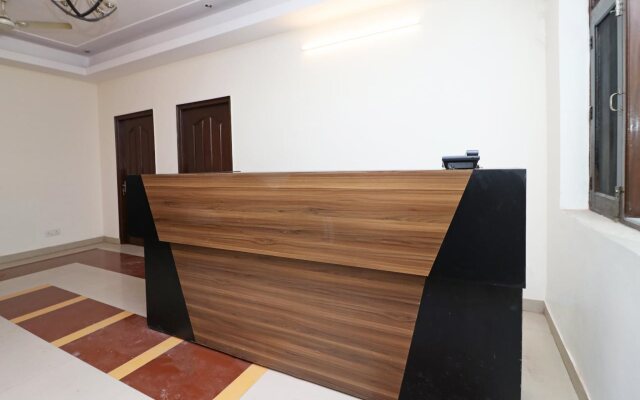Hotel 9 Palm by OYO Rooms