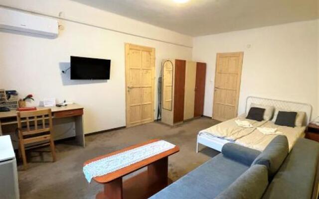 Évi Apartman
