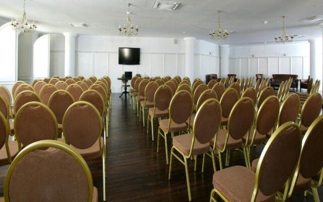 Arena Regia Hotel & Spa