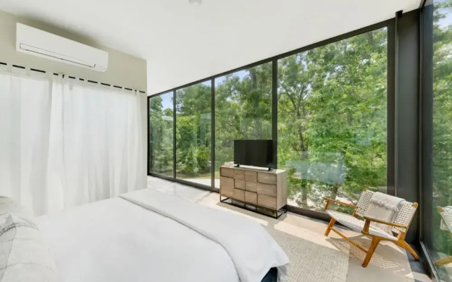 Glass Villa East Hampton