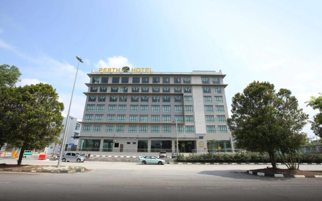 SEM9 Senai ''Formerly Known as Perth Hotel"
