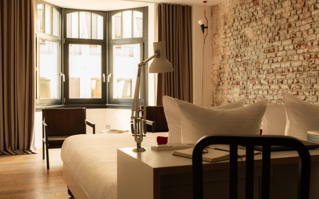 9Hotel Central - Image 4