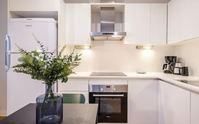 Modern Flat With Balcony Near Uniq Istanbul