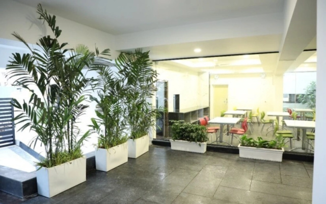 Swan Suites Gachibowli Hotel