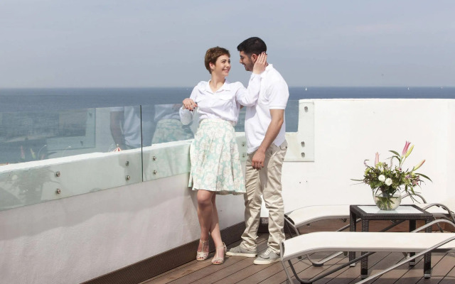 PLAY Seaport Suite Hotel TLV