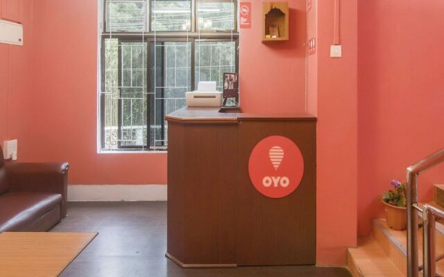 Oyo 14874 Live Inn Guest House