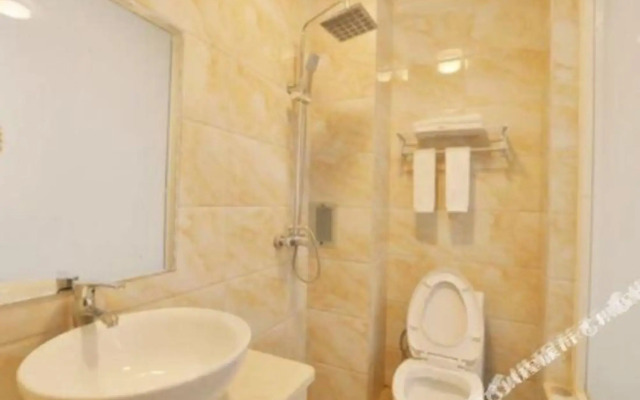 Gucheng District Juzi Hotel
