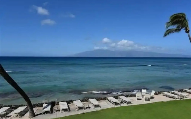 Kaleialoha 209 1 Bedroom Condo by RedAwning