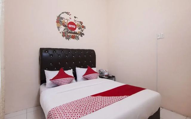 OYO 885 Tangkul Residence