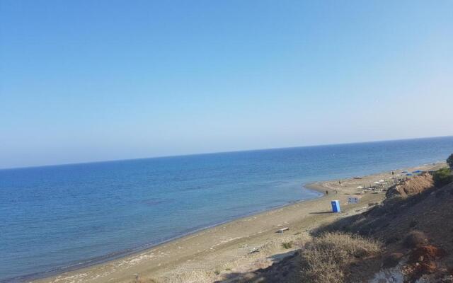 Med View Bungalows