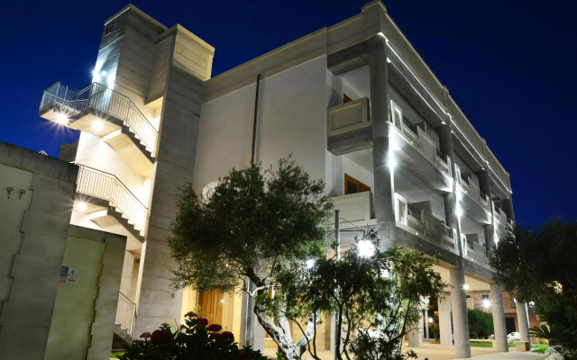 Hotel Thàlas Club