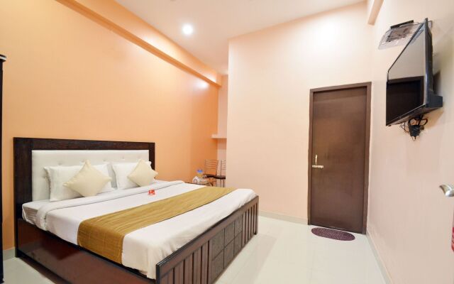 OYO 8452 Hotel New Arya 2