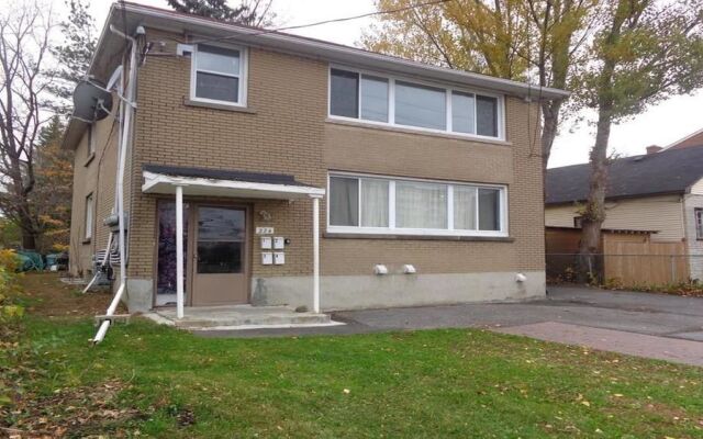Adib Apartments - 224 Woodroffe Ave, Unit 4 (Basement)