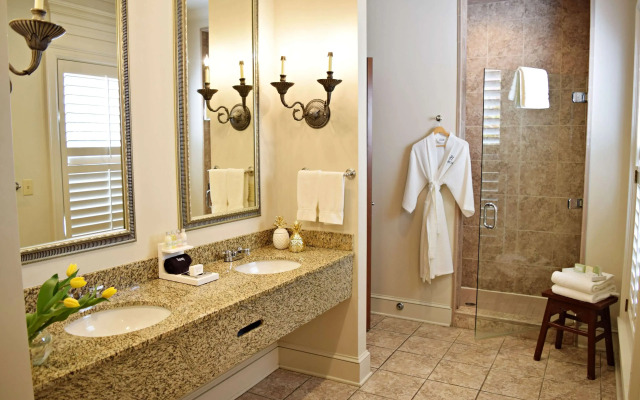 JH Adams Inn, Trademark Collection by Wyndham