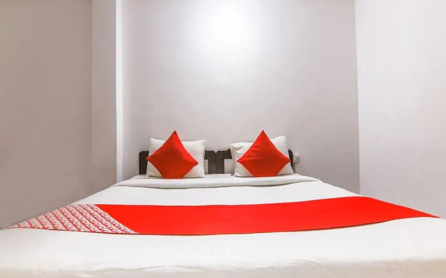 OYO 9743 Frank Guest House