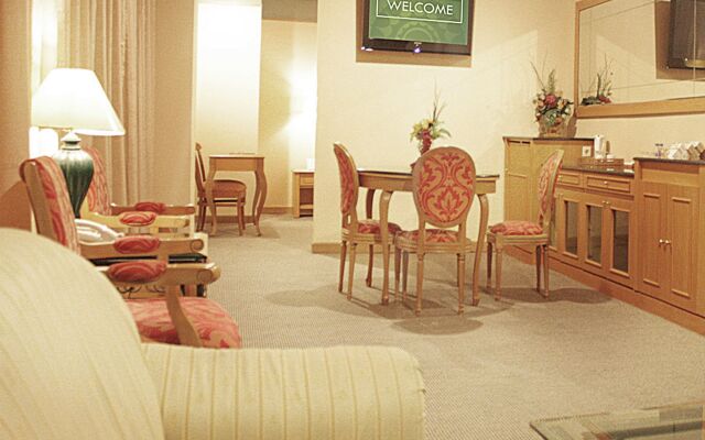 Tunjungan Hotel
