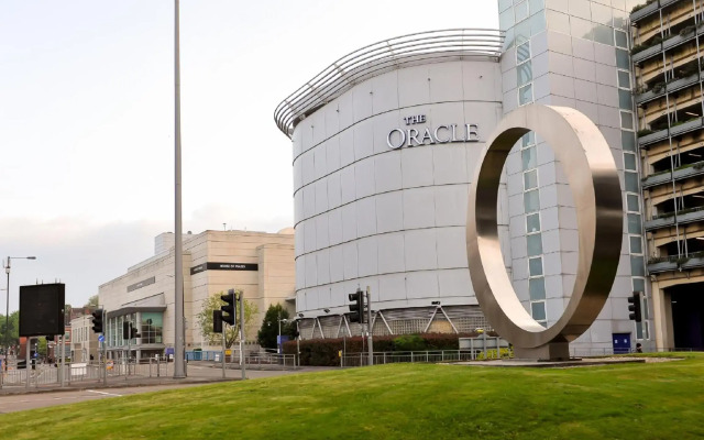 Hunters Wharf River View by Select SA