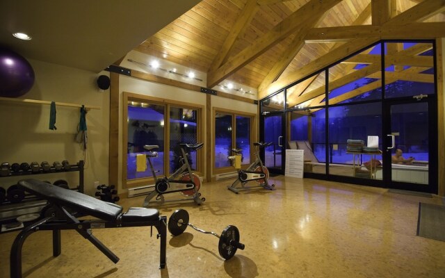 Tweedsmuir Park Lodge