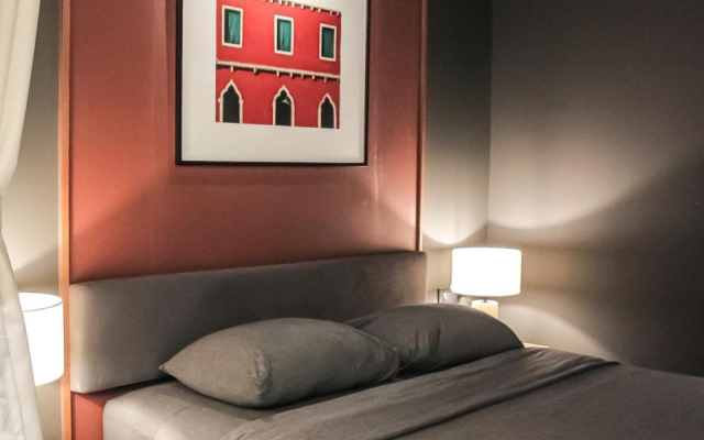 Golden Sands Service Apartment