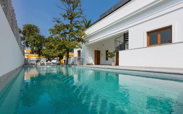 La Villa Hotel