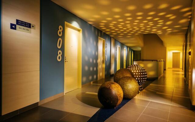 Blue Sky Hotel Petamburan