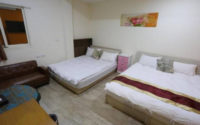 Sanyi Hawthorn B&B