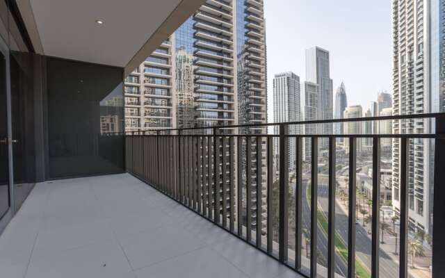 Luxury StayCation - Huge 2 Bedroom Lav