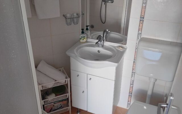 Studio apartment Zdene - with parking : SA2 Banjol, Island Rab