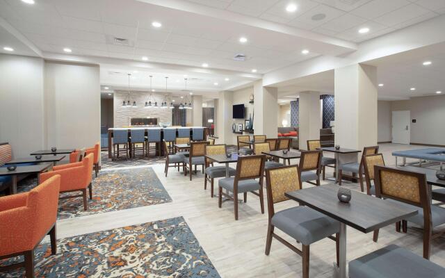 Hampton Inn & Suites Logan