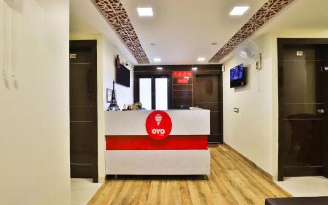 Hotel Red Apple by OYO Rooms