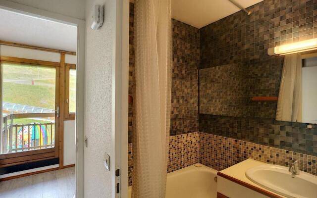 Appartement Les Menuires, 1 pièce, 4 personnes - FR-1-178-105