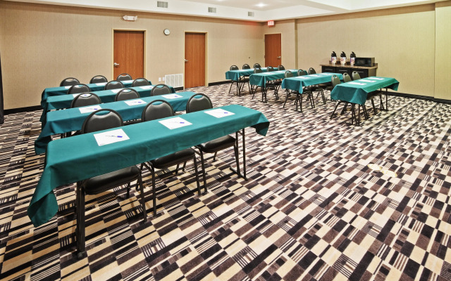 Holiday Inn Express Hotel & Suites JACKSONVILLE by IHG