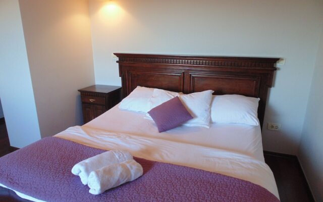 Fortuna Hotel & Restaurant