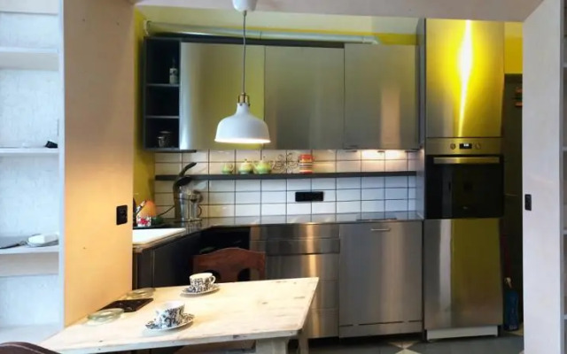 History Designer Flat
