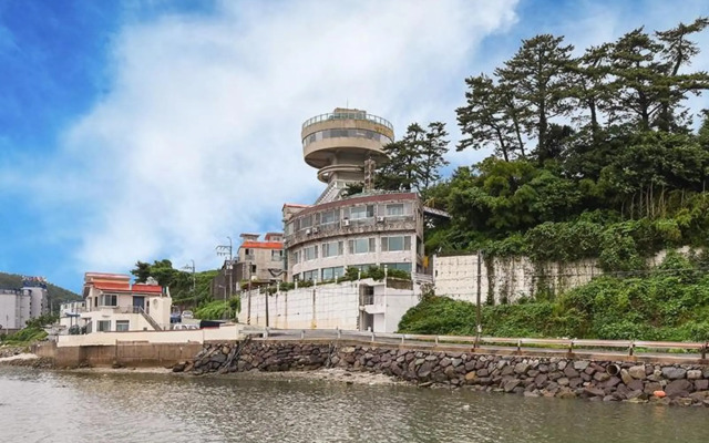 Tongyeong Gaetbawi Pension