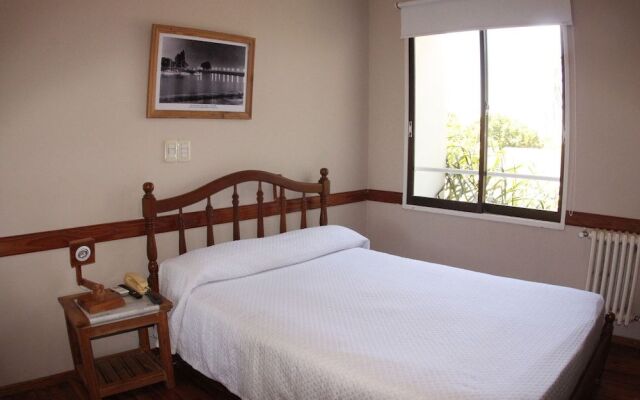 Hotel Vicente Lopez