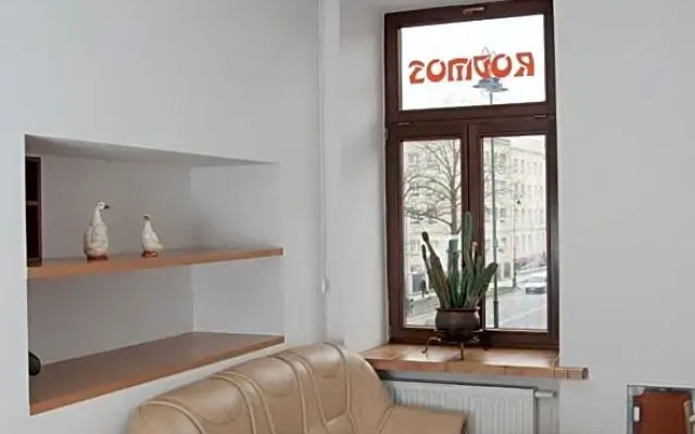 Rodmos Hostel