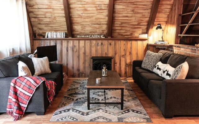 The Simple Life Cabin Apartment 2