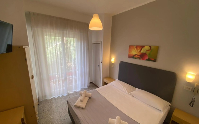 Hotel Ausonia