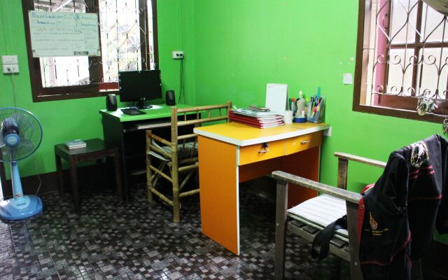 Baan Bua Homestay - Hostel