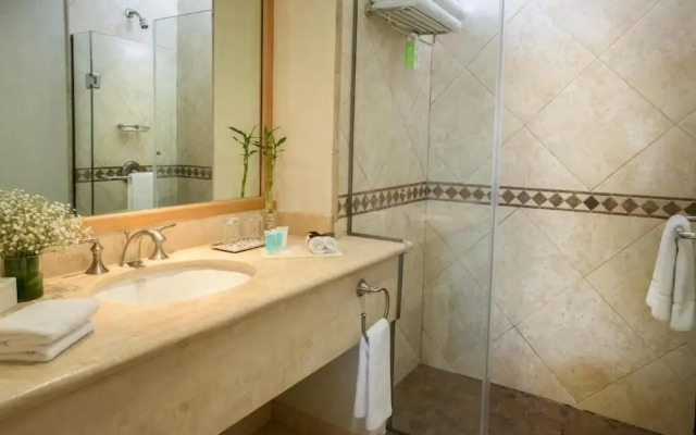 Marina Junior Suites