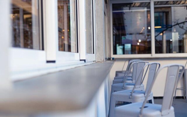 Nereus Hotel