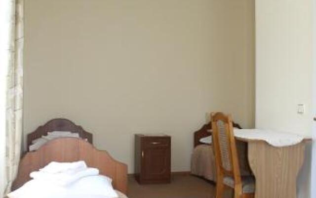 Hotel Yasinya