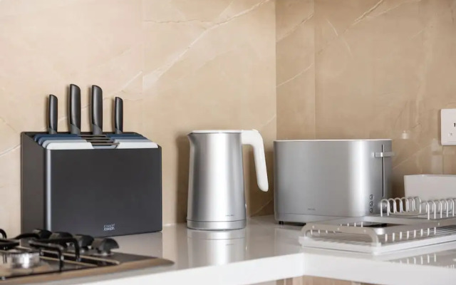 JVC Gem 2BR w maidsroom - Oakley Square