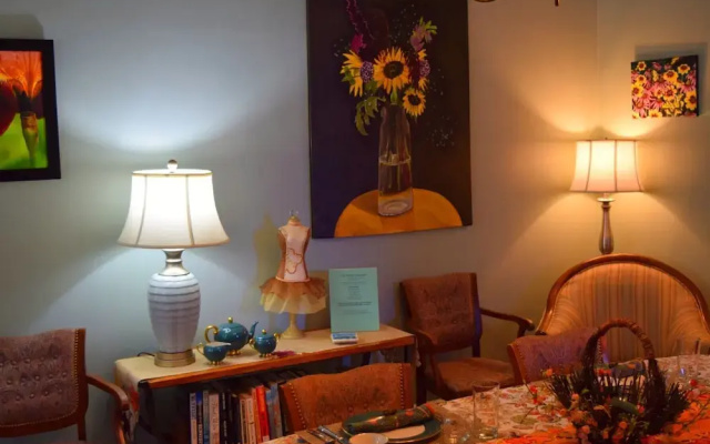 The Muse Gallery Guesthouse