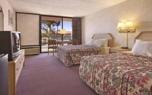 Days Inn Tempe ASU